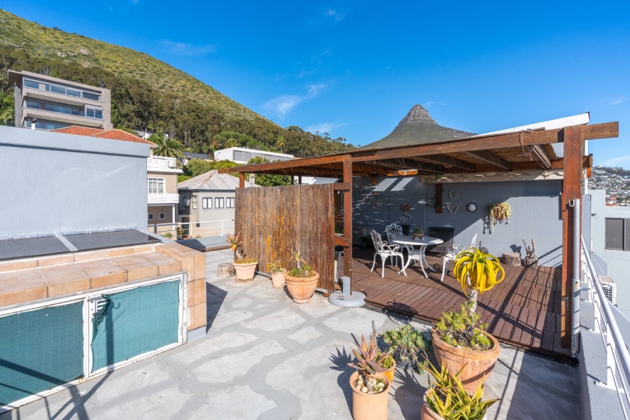 3 Bedroom Property for Sale in Sea Point Western Cape
